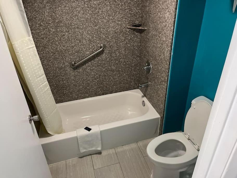 Hotel 2 Double Bed Studio 109 & Hot Tub 利文斯顿 外观 照片